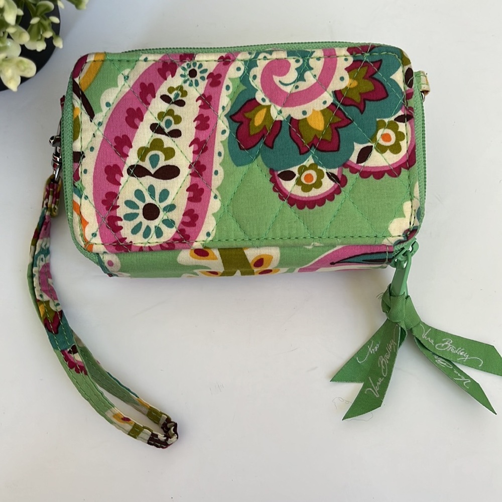 Vera Bradley Tutti Frutti All-in-One Crossbody Bag - Retired - Picture 6 of 12